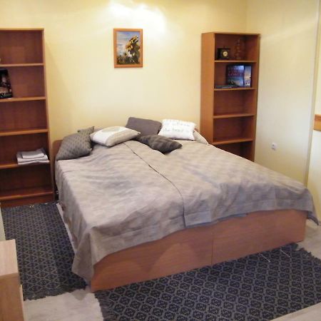 Pal Utcai Apartman Мишкольц Экстерьер фото