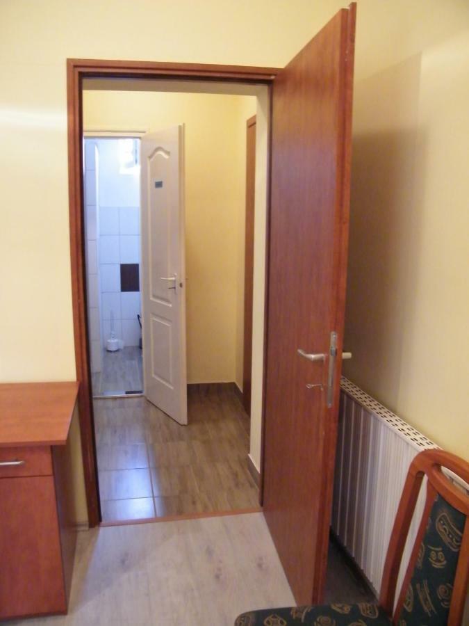 Pal Utcai Apartman Мишкольц Экстерьер фото